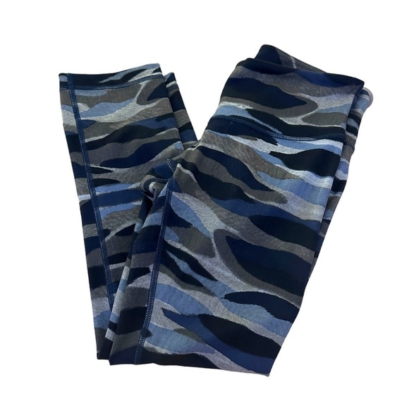 Lululemon Lululemon Wunder Under Crop III Mini Coast Camo Deep Navy size 6 - Picture 3 of 8